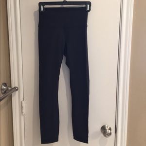 Lululemon High Times 7/8 Pant in Luxtreme, Sz 4